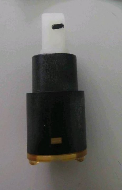 Nyersvíz kerámia betét modern 3 utas csaptelephez